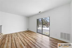 303 Maplecrest Rd, Edison, NJ 08820 - Photo 9