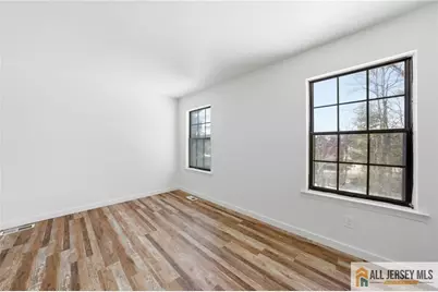 303 Maplecrest Road, Edison, NJ 08820 - Photo 29