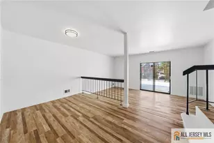 303 Maplecrest Rd, Edison, NJ 08820 - Photo 13