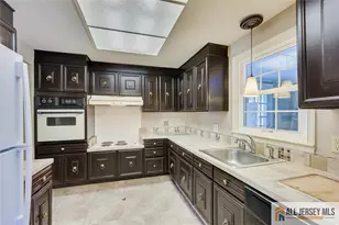 38 Concord Ln, Monroe Township, NJ 08831 - Photo 5