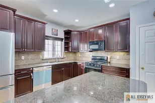 37 E Burgess Dr, Piscataway Township, NJ 08854 - Photo 15