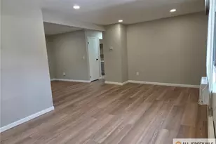 645 Cricket Ln, Woodbridge Township, NJ 07095 - Photo 3