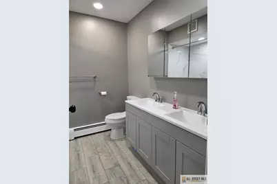 645 Cricket Lane, Woodbridge Township, NJ 07095 - Photo 7