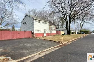 40 Beverly Ave, Franklin Township, NJ 08873 - Photo 3