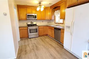 40 Beverly Ave, Franklin Township, NJ 08873 - Photo 7