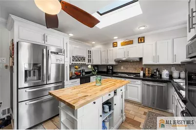 15 New Dover Avenue, Colonia, NJ 07067 - Photo 7