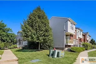 468 Great Beds Ct, Perth Amboy, NJ 08861 - Photo 5