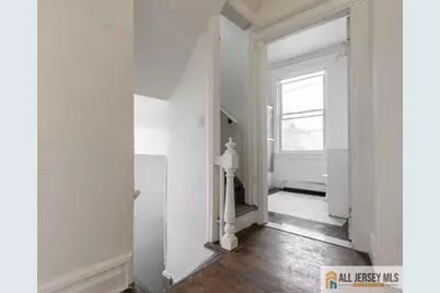 410 Chadwick Avenue, Newark, NJ 07112 - Photo 11