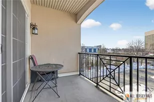 315 Regency Pl, Woodbridge Township, NJ 07095 - Photo 15