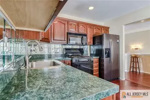 2208 Cypress Ln, East Brunswick Township, NJ 08816 - Photo 31