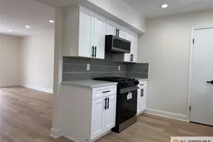 1302 N Oaks Blvd, North Brunswick Township, NJ 08902 - Photo 7