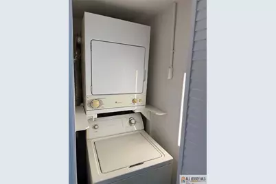 1302 N Oaks Boulevard, North Brunswick Township, NJ 08902 - Photo 15