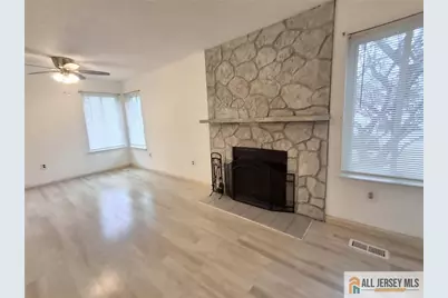 9 Chatham Square, Sayreville, NJ 08859 - Photo 13