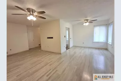 9 Chatham Square, Sayreville, NJ 08859 - Photo 3