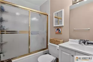 804 Madaline Dr, Avenel, NJ 07001 - Photo 11