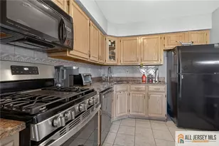 804 Madaline Dr, Avenel, NJ 07001 - Photo 5