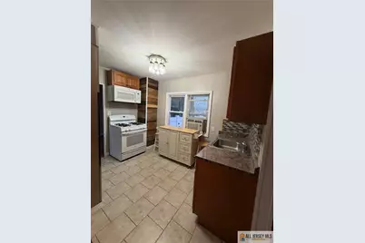 205 Cleveland Avenue, South Amboy, NJ 08879 - Photo 9