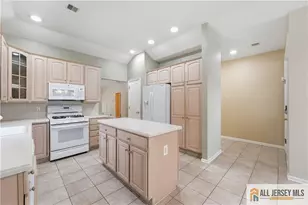 31 Whitehall Rd, Monroe Township, NJ 08831 - Photo 9