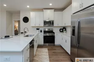 27306 Radford Ct, Monroe Township, NJ 08831 - Photo 3