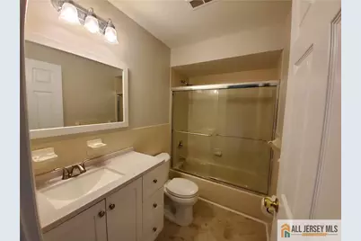 1606 Edison Glen Terrace, Edison, NJ 08837 - Photo 5