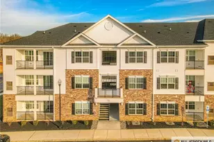 734 Stiller Ln, Monroe Township, NJ 08831 - Photo 1