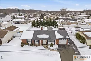 15 Drexel Terrace, Monroe Township, NJ 08831 - Photo 3