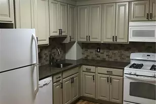 819 Cricket Ln, Woodbridge Township, NJ 07095 - Photo 3