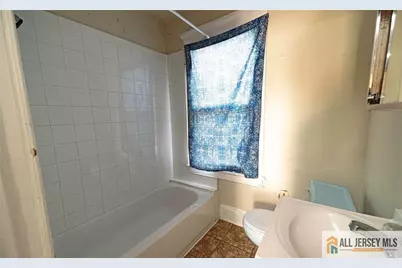 52 Ellen Street, New Brunswick, NJ 08901 - Photo 3