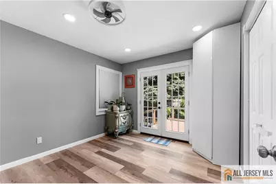 4 Burnham Road, East Brunswick Township, NJ 08816 - Photo 9