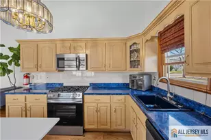 10 Wilkens Dr, Piscataway Township, NJ 08854 - Photo 11