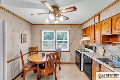 8 Whitehall Avenue, Edison, NJ 08820 - Photo 9