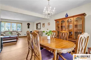 8 Whitehall Ave, Edison, NJ 08820 - Photo 7