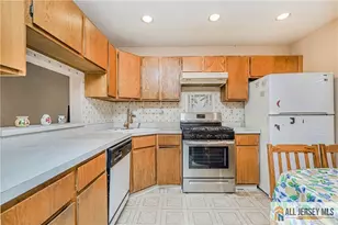 224 Palombi Ct, East Brunswick Township, NJ 08816 - Photo 3