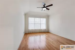 209 Blackberry Way, Monroe Township, NJ 08831 - Photo 15