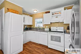 2 Jessie Ln, Avenel, NJ 07001 - Photo 5