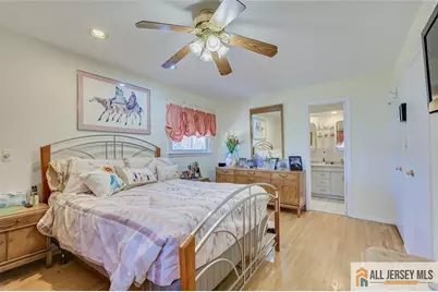 68 Beechwood Avenue, Edison, NJ 08837 - Photo 23