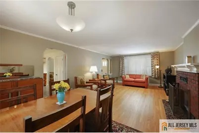 25 Voorhees Place, Metuchen, NJ 08840 - Photo 13