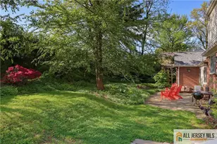 25 Voorhees Pl, Metuchen, NJ 08840 - Photo 35