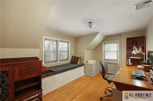 25 Voorhees Pl, Metuchen, NJ 08840 - Photo 27