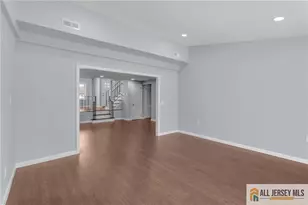 95 McKinley Ave, Colonia, NJ 07067 - Photo 23