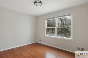 4 Maureen Ct, Edison, NJ 08820 - Photo 29