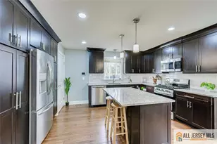 4 Pleasant Pl, Metuchen, NJ 08840 - Photo 9