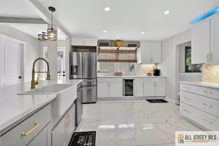 16 Colonial Dr, East Brunswick Township, NJ 08816 - Photo 11