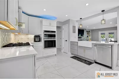 16 Colonial Drive, East Brunswick Township, NJ 08816 - Photo 9