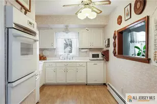 39 Herold Pl, Metuchen, NJ 08840 - Photo 15