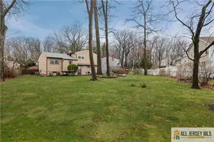 39 Herold Pl, Metuchen, NJ 08840 - Photo 25