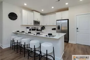 29102 Radford Ct, Monroe Township, NJ 08831 - Photo 3