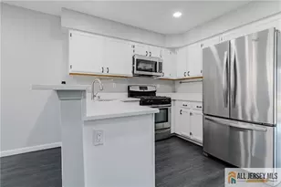 203 Concord Pl, North Brunswick Township, NJ 08902 - Photo 5