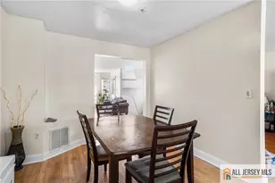 838 Harbortown Blvd, Perth Amboy, NJ 08861 - Photo 5