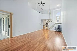 28 Daniel Webster Ave, Monroe Township, NJ 08831 - Photo 17